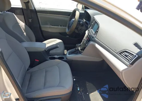 2018 Hyundai Elantra Sel z USA, uszkodzony, nr VIN 5NPD84LF6JH214528